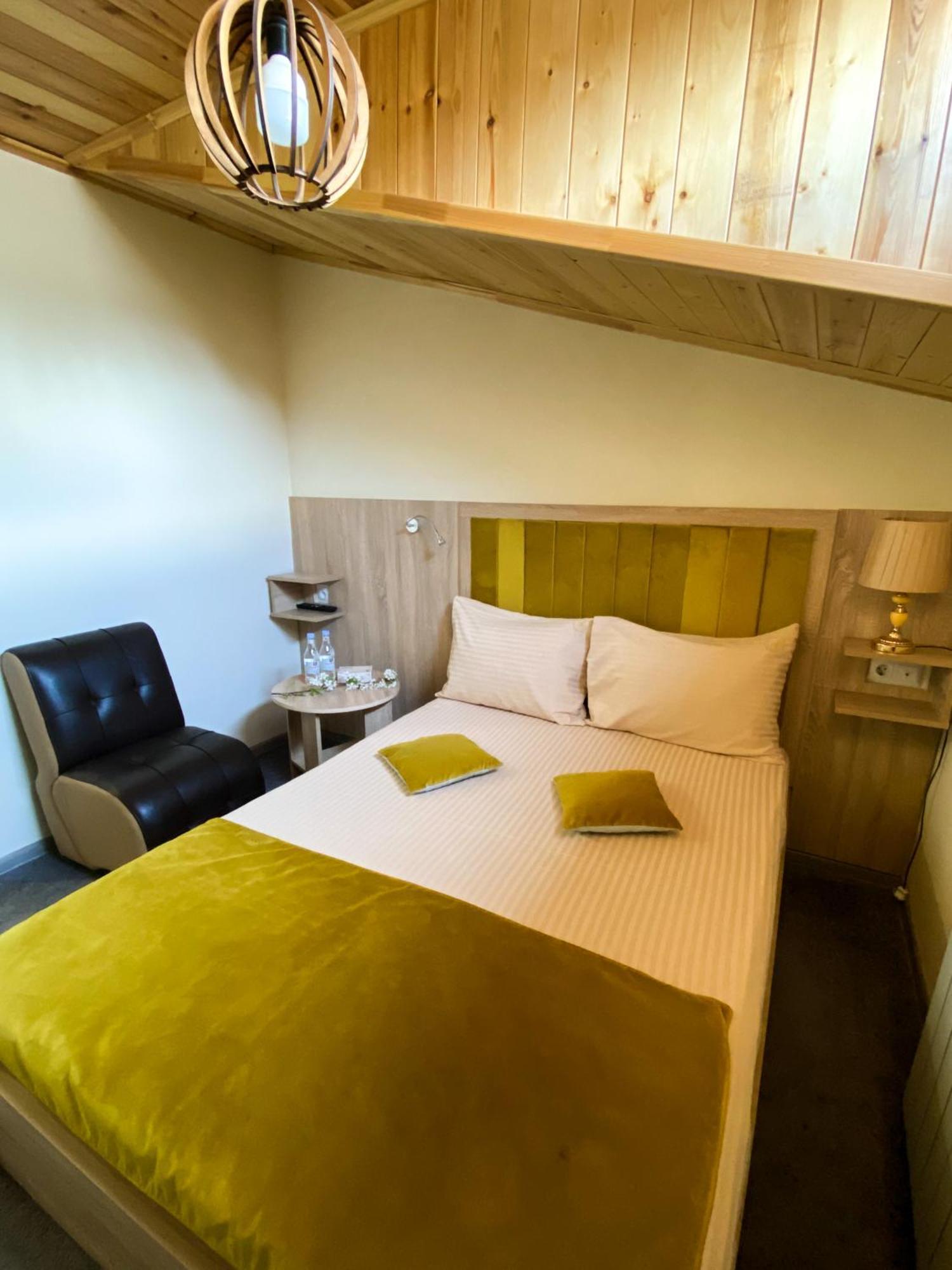 Alex Hotel Ereván Habitación foto